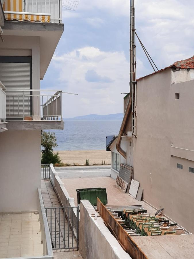 By The Sea Appartement Peraía Buitenkant foto