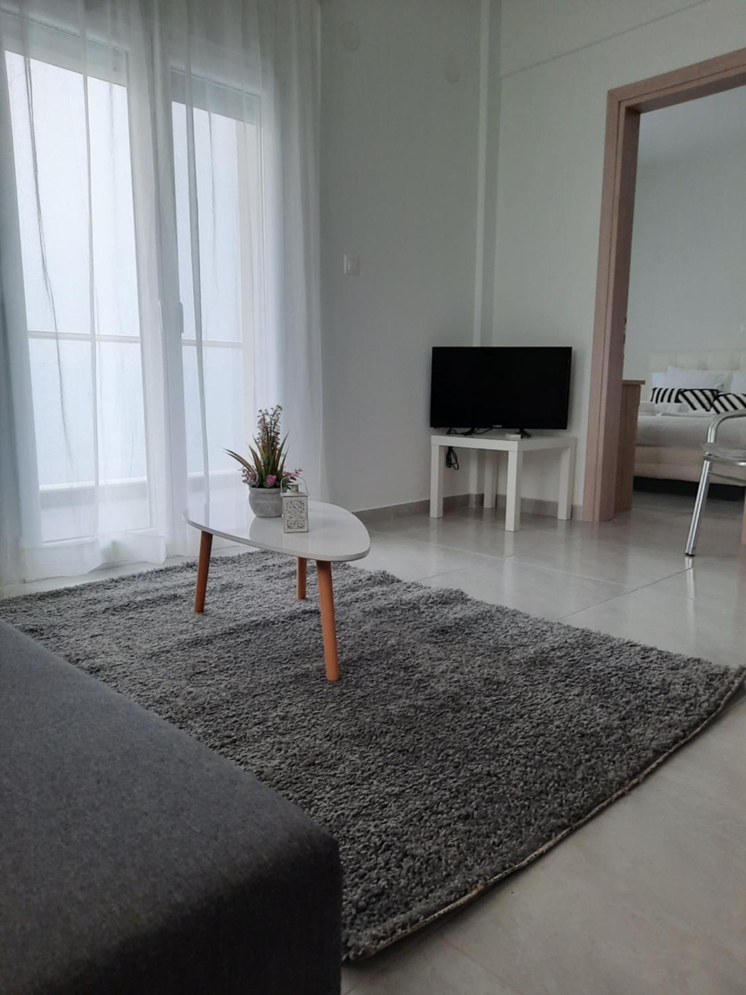 By The Sea Appartement Peraía Kamer foto